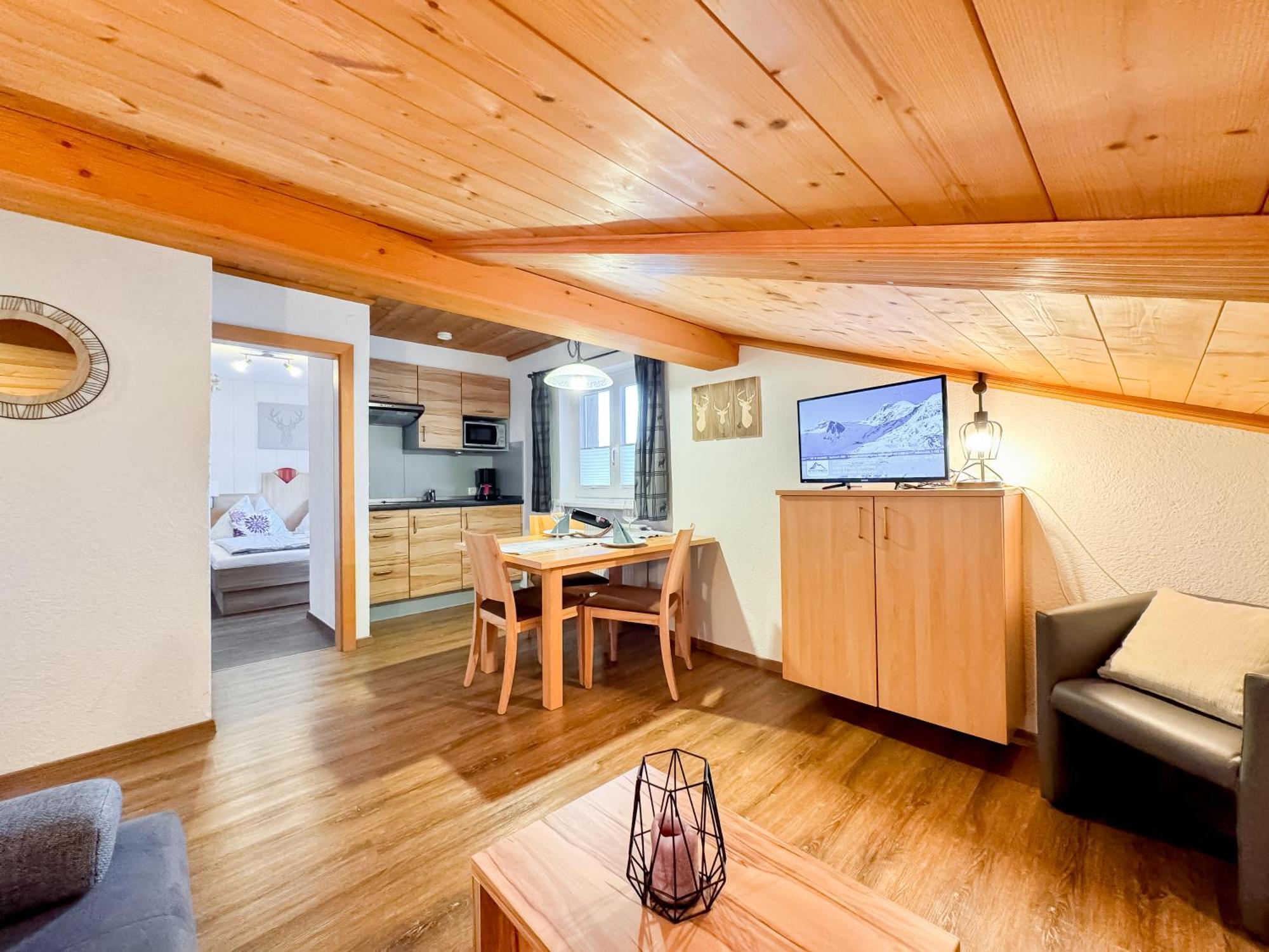Bergfried Appartements - Ski In Ski Out, Inklusive Sommerkarte, Zentral Mit Ausblick Ueber קפרון מראה חיצוני תמונה