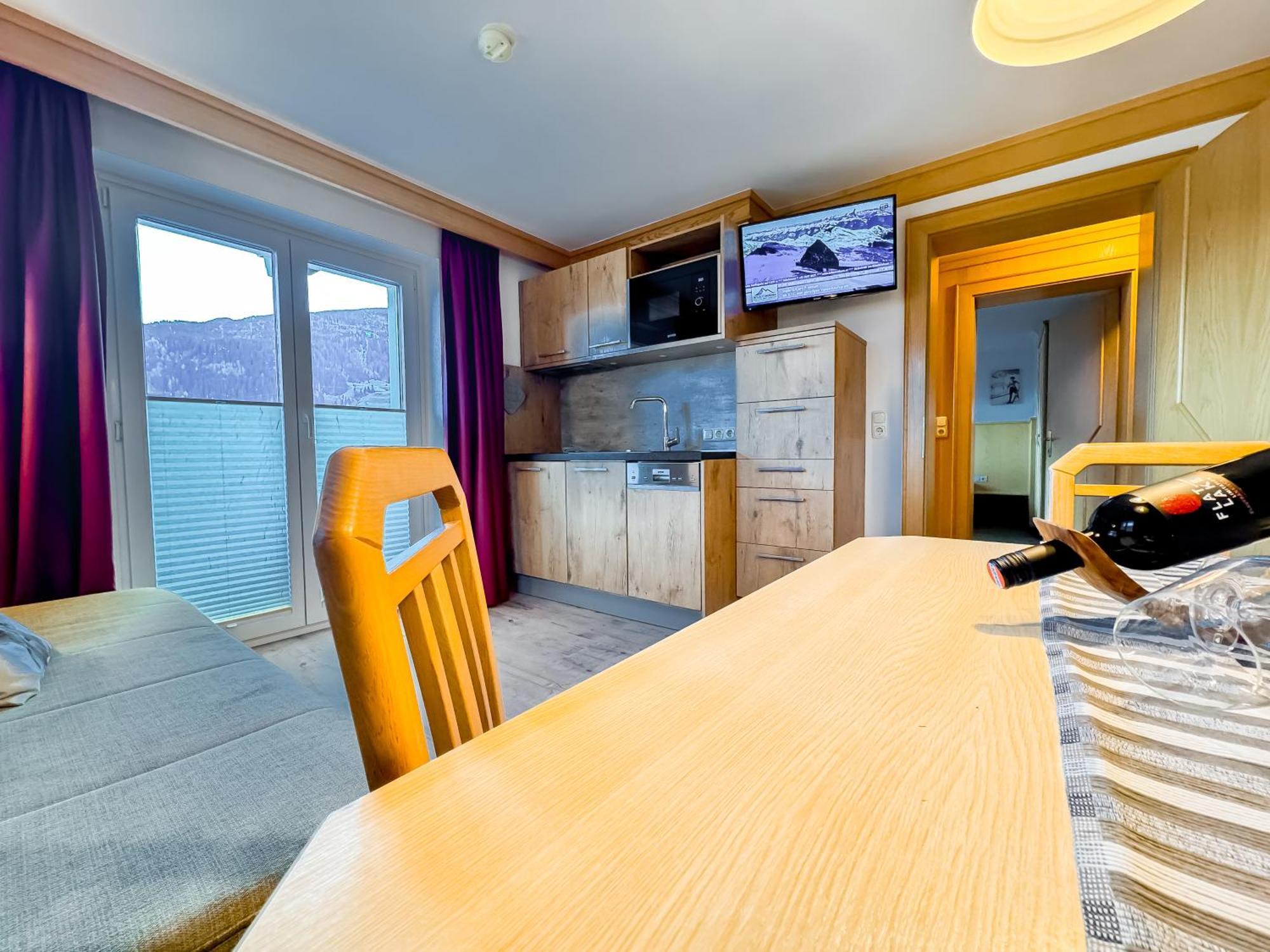 Bergfried Appartements - Ski In Ski Out, Inklusive Sommerkarte, Zentral Mit Ausblick Ueber קפרון מראה חיצוני תמונה