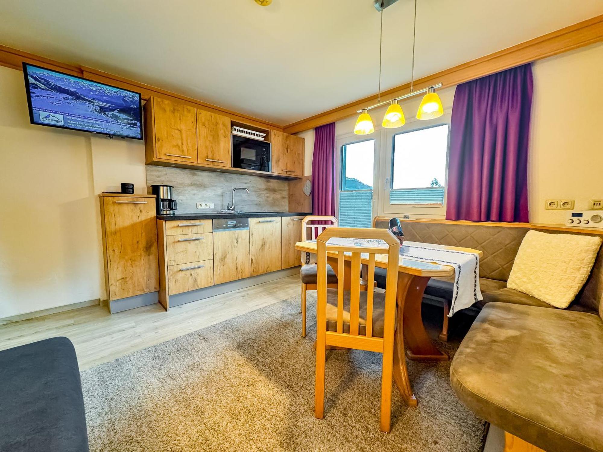Bergfried Appartements - Ski In Ski Out, Inklusive Sommerkarte, Zentral Mit Ausblick Ueber קפרון מראה חיצוני תמונה