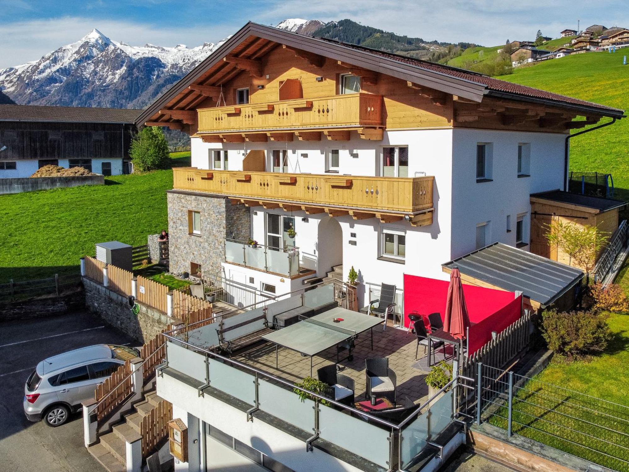 Bergfried Appartements - Ski In Ski Out, Inklusive Sommerkarte, Zentral Mit Ausblick Ueber קפרון מראה חיצוני תמונה